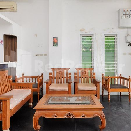 Reddoorz At Wisma Nabila Syariah Near Masjid Raya Baiturrahman 반다 아세흐 외부 사진