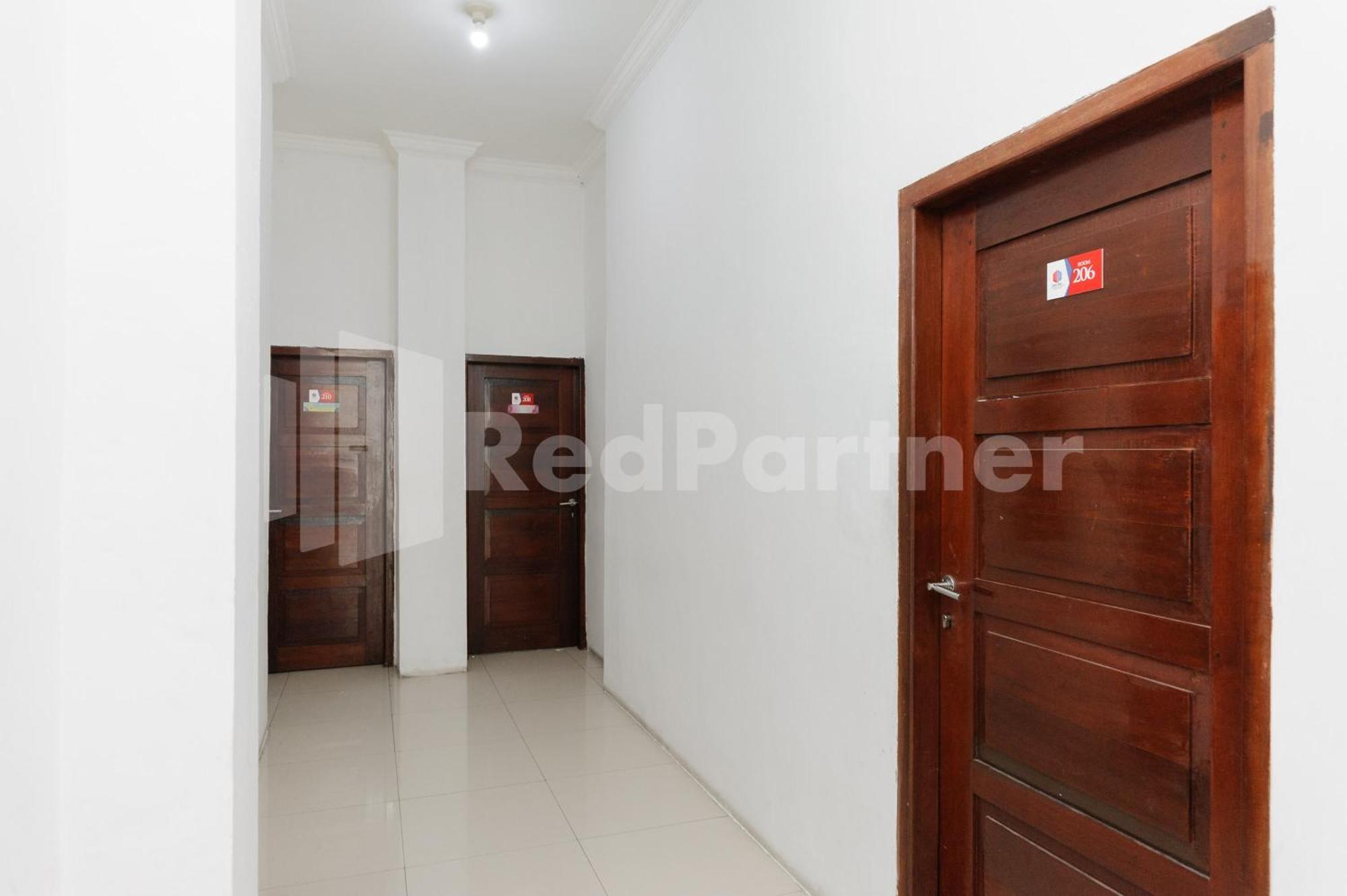Reddoorz At Wisma Nabila Syariah Near Masjid Raya Baiturrahman 반다 아세흐 외부 사진