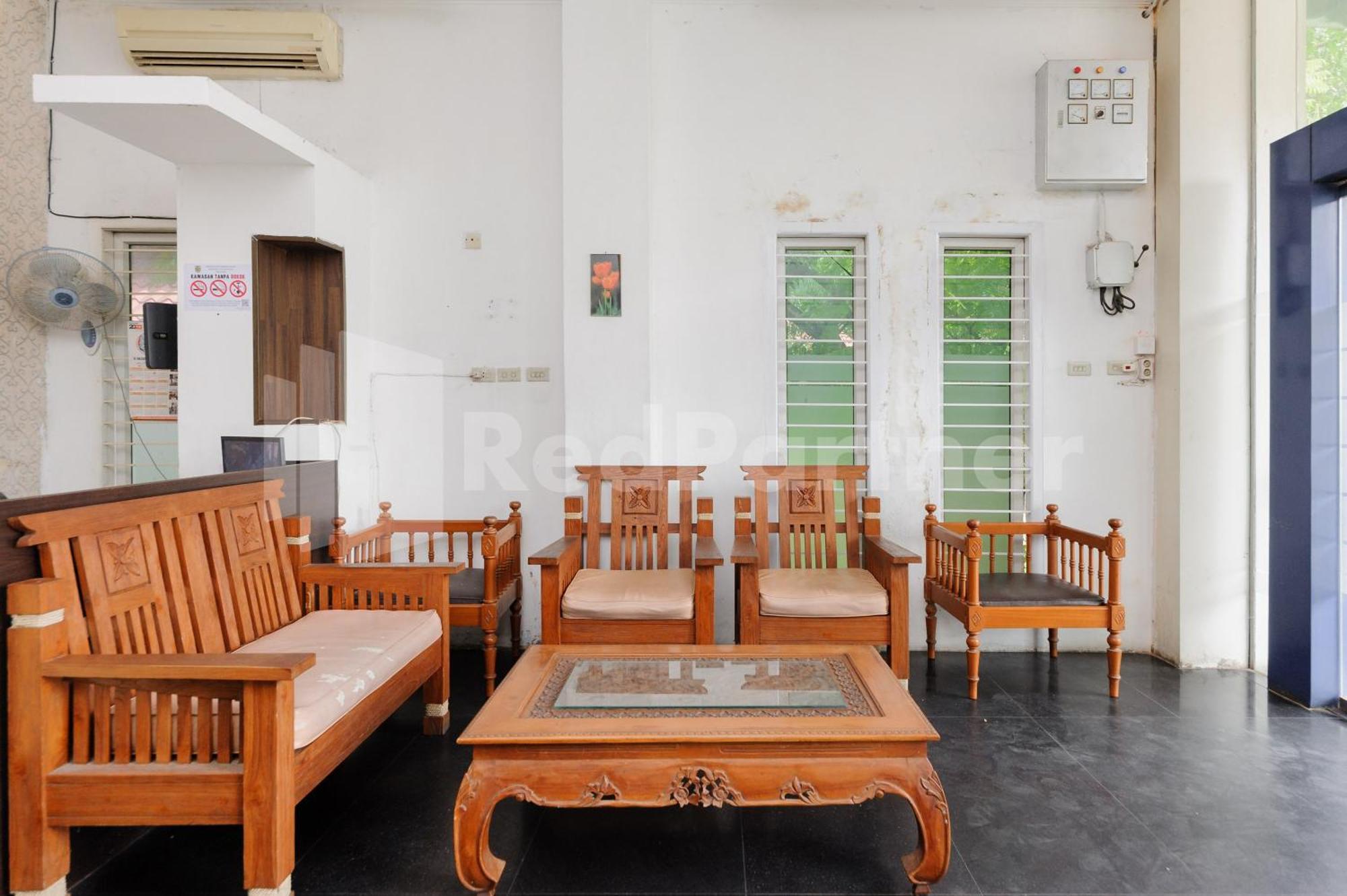 Reddoorz At Wisma Nabila Syariah Near Masjid Raya Baiturrahman 반다 아세흐 외부 사진
